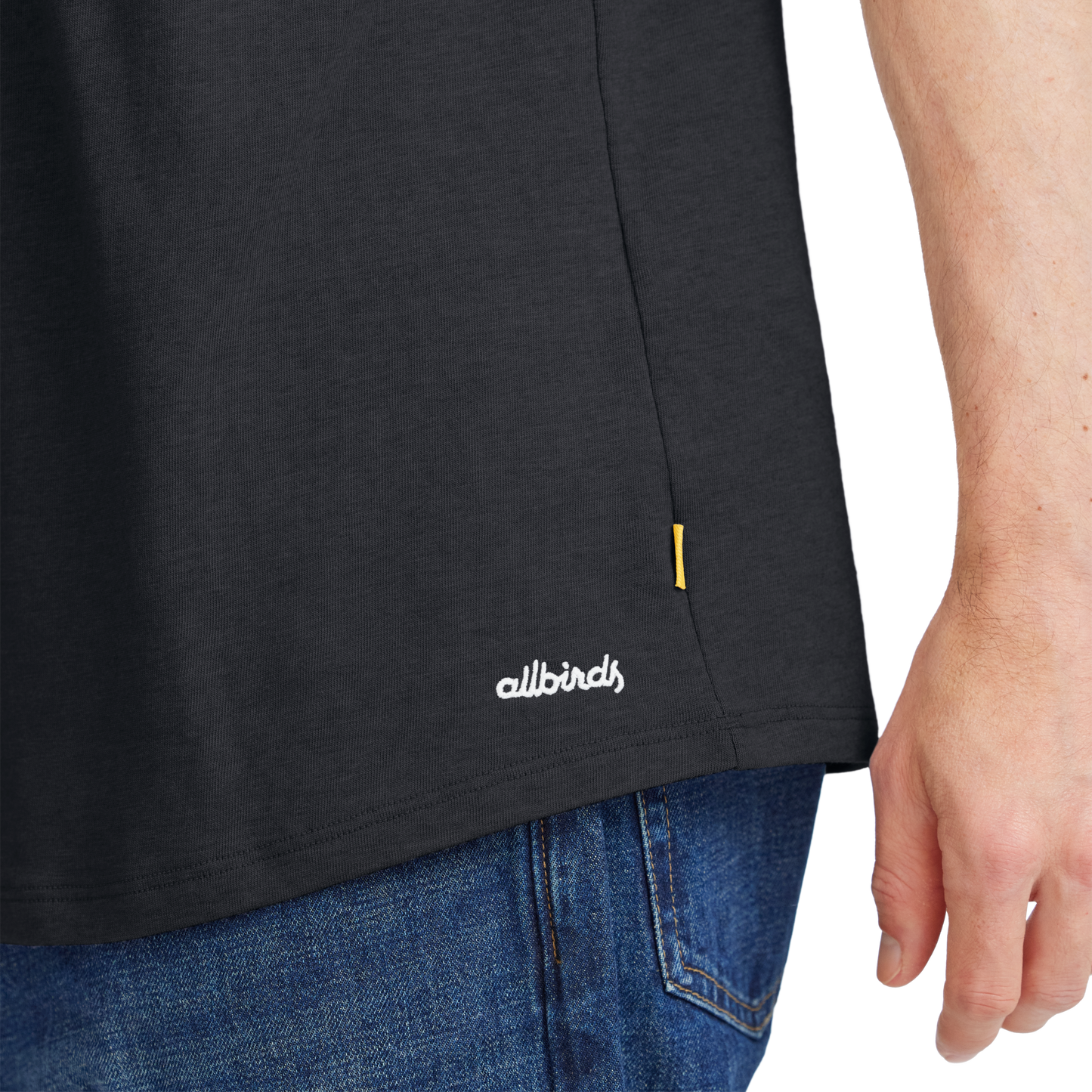 تي شيرت من صوف الميرينو الناعم للرجال - باللون الأسود